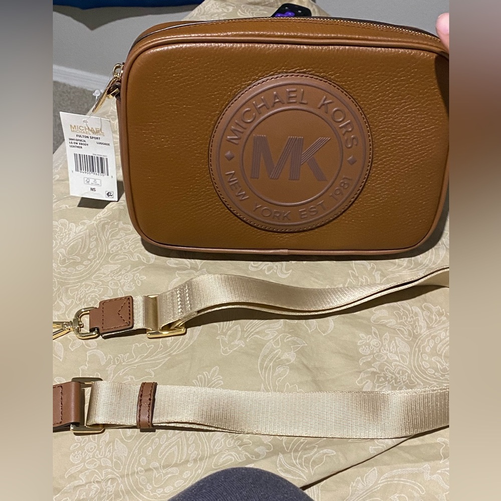 Michael kors crossbody